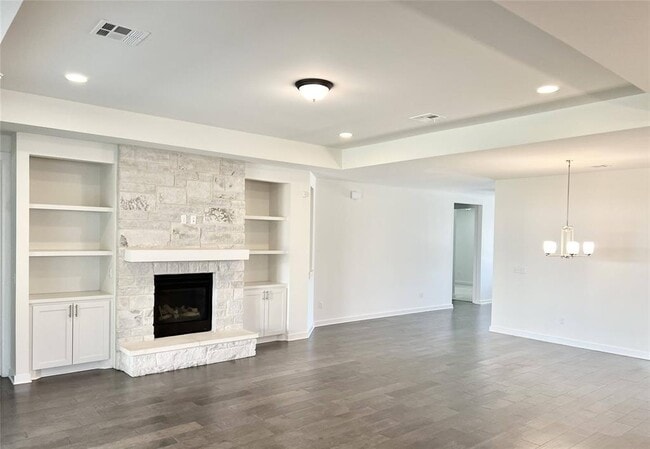 Building Photo - 245 Orchard Park Dr