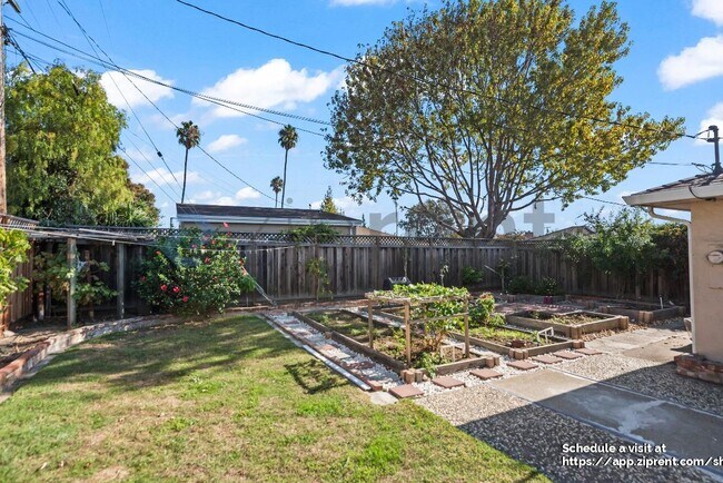 Building Photo - 38440 Farwell Dr