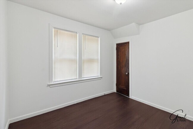Building Photo - 14027 Montrose St