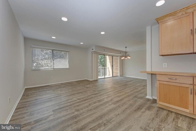 Building Photo - 2904 Kings Chapel Rd