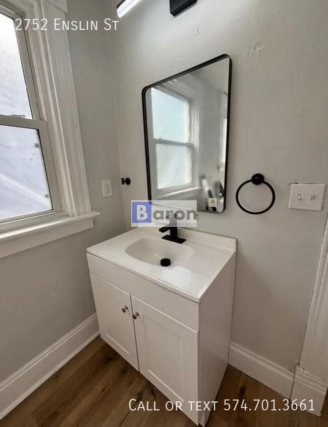 Building Photo - 2752 Enslin St