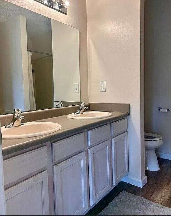 Building Photo - 3/4 Bedroom House - Harrison Schools