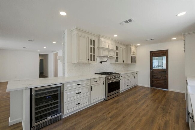Building Photo - 2742 Triway Ln