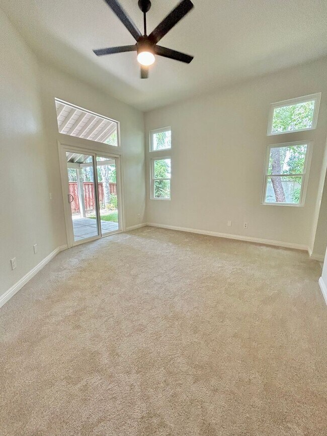 Building Photo - Gorgeous, newly remodeled single story home 3bd 2ba