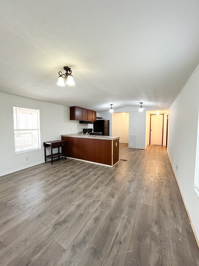 Building Photo - 71 Co Rd 4282