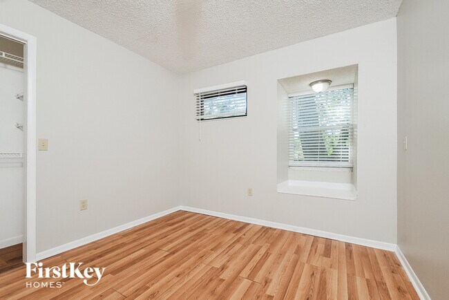 Building Photo - 1031 Dolly Ln