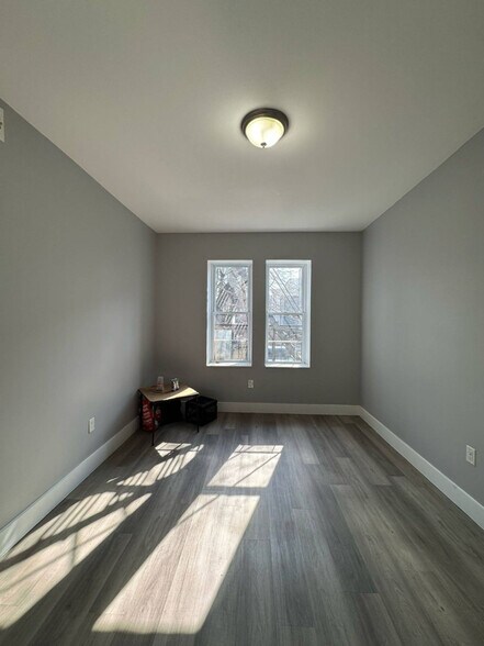 Building Photo - 618 S Orange Ave