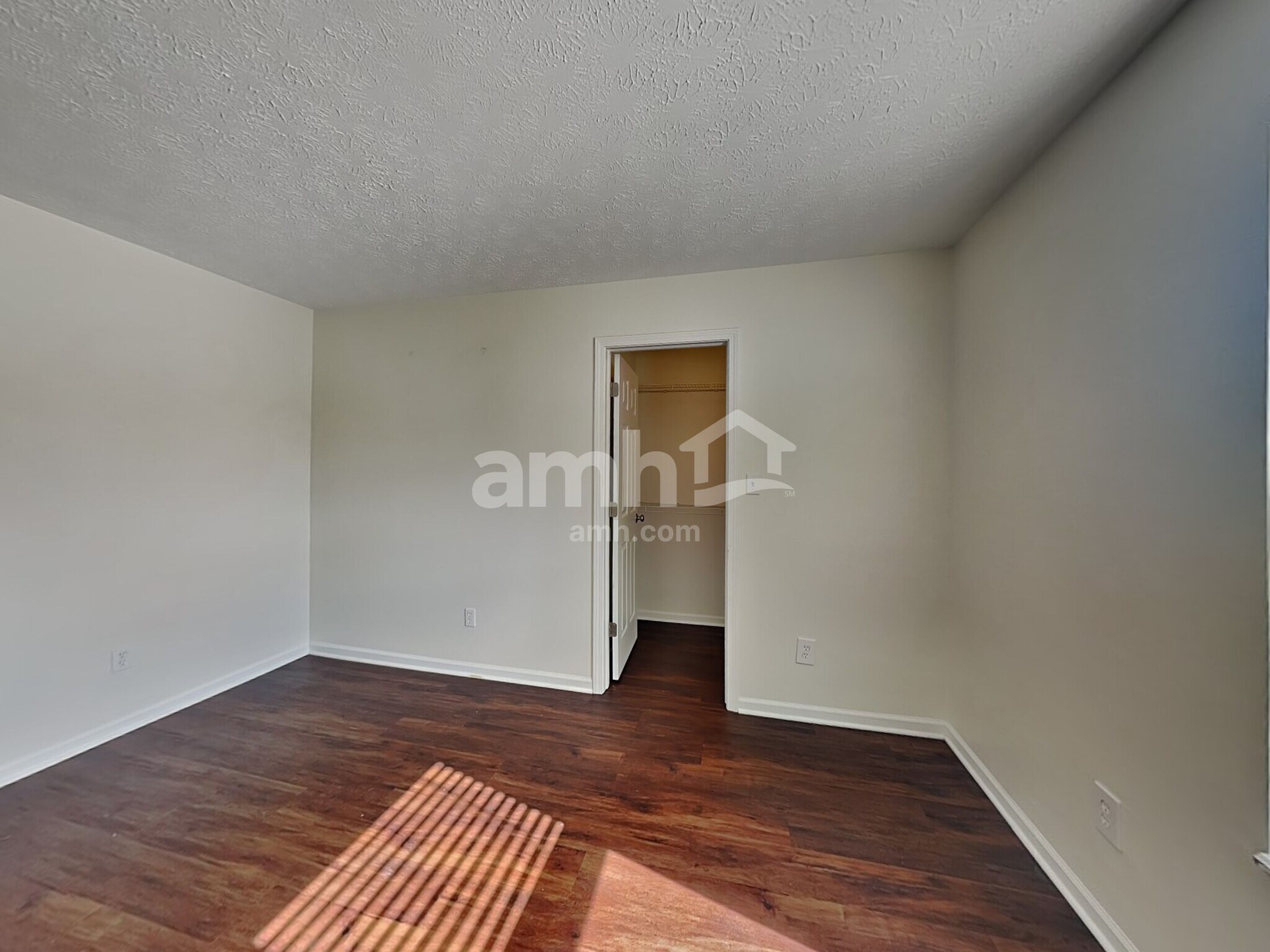 Building Photo - 35 Westview Pl