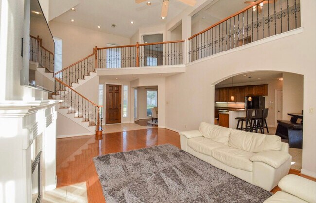 Building Photo - 4034 Glen Cove Dr