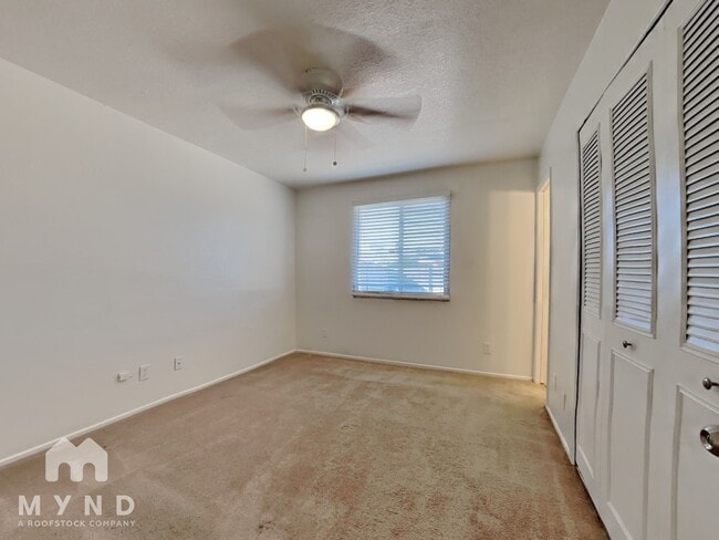 Building Photo - 2121 W Morrow Dr