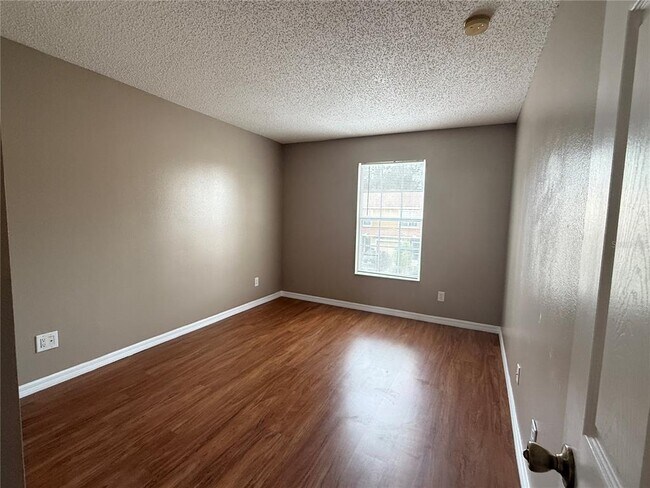 Building Photo - 4328 Winding River Way