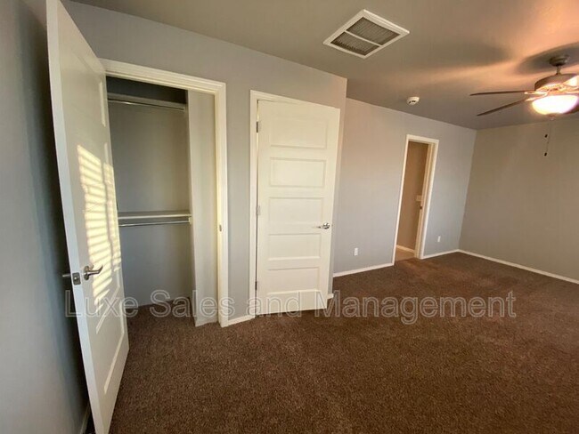 Building Photo - 6933 Mayberry Ln
