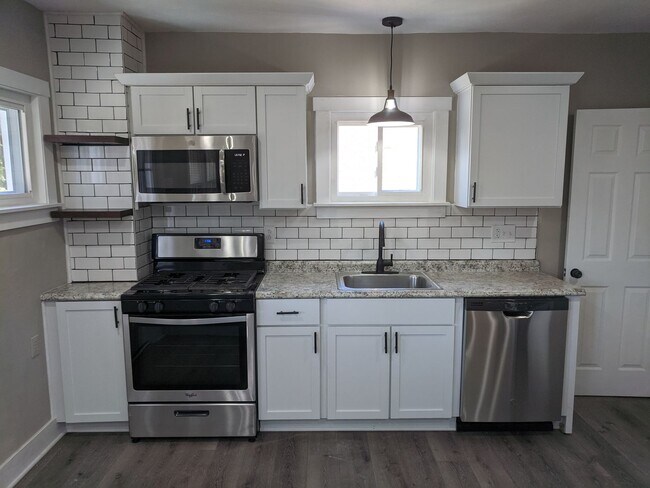 Building Photo - 3226 Willett Rd