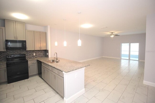 Building Photo - 23 Empress Ln