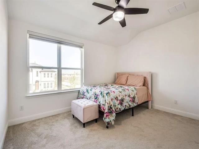 Building Photo - 10482 Great Days Dr