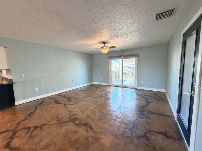 Building Photo - "Waterfront Home with Dock! 3-Bedroom Oasis with 2 Baths and 1,800 Sq Ft of Comfort in Hudson, FL!"