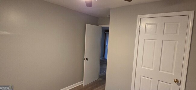 Building Photo - 449 Charter Oak Dr SW