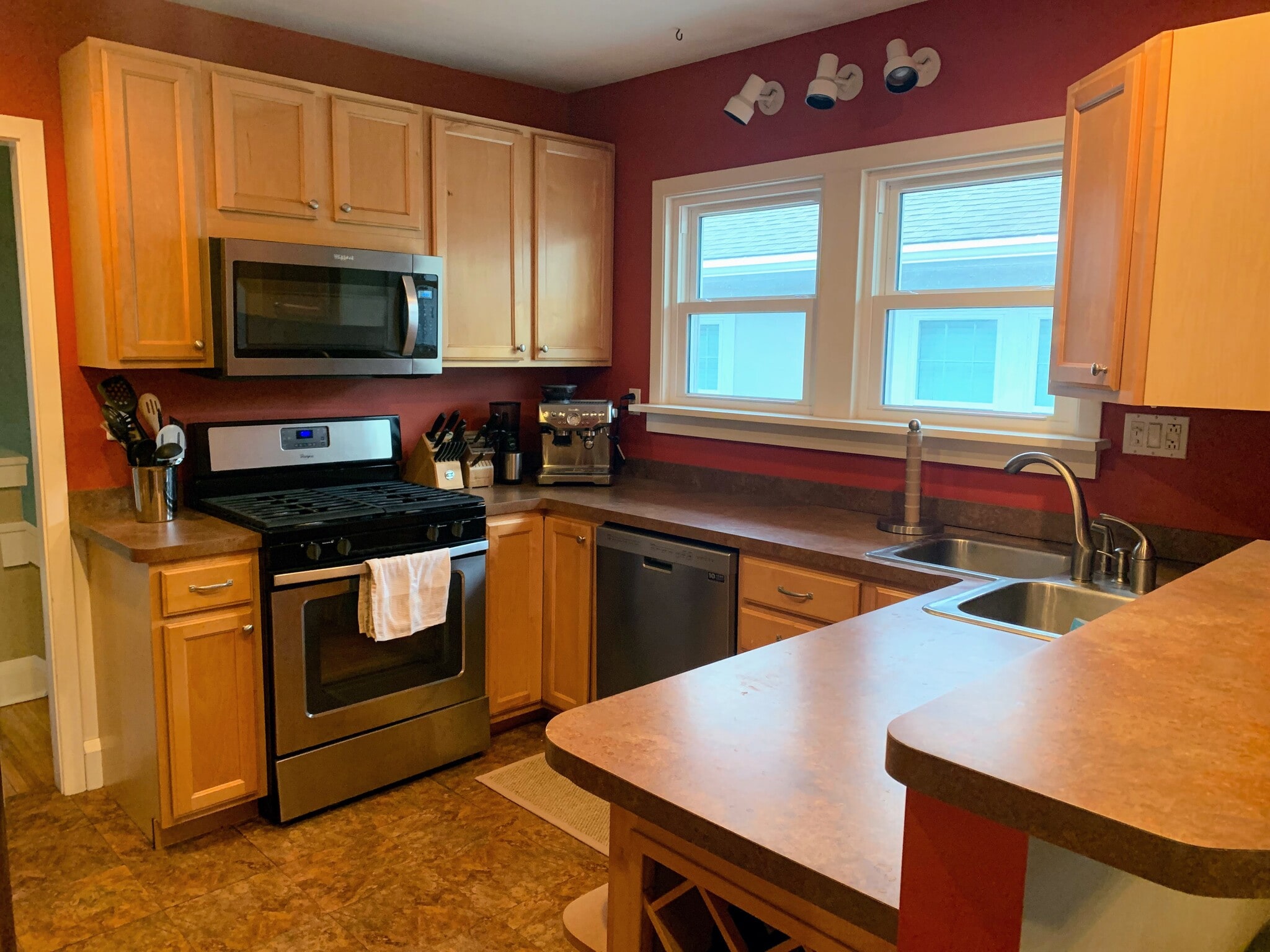 Building Photo - 4441 Vincent Avenue South