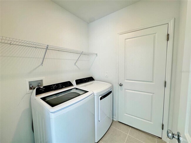 Building Photo - 405 Kayden Cv