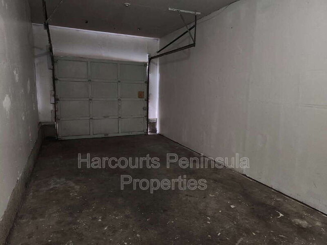 Building Photo - 73 NE Mcknight Rd