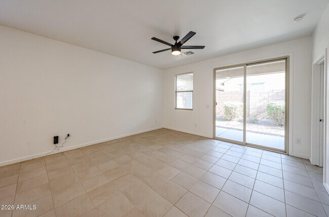 Building Photo - 14220 W Willow Ave