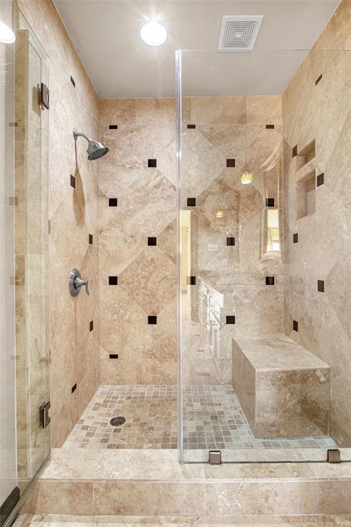 Building Photo - 18138 Bal Harbour Dr