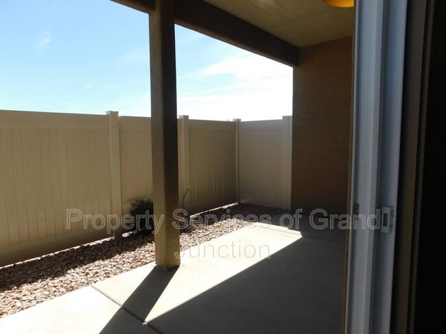 Building Photo - 592 Treviso Ct