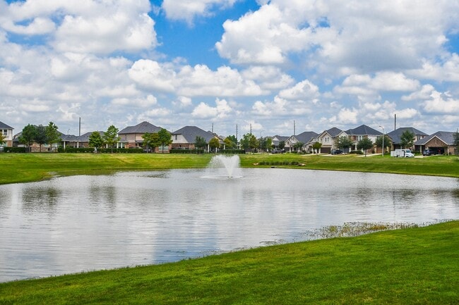Building Photo - 18522 Hayden Pond Dr
