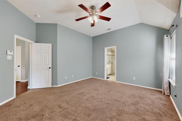 Building Photo - 9700 Wolf Creek Dr