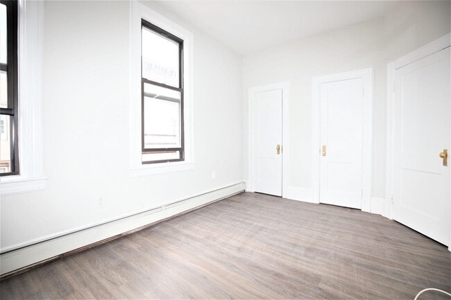 Building Photo - 644 Washington St