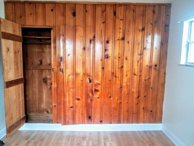 Building Photo - 512 Clinton St