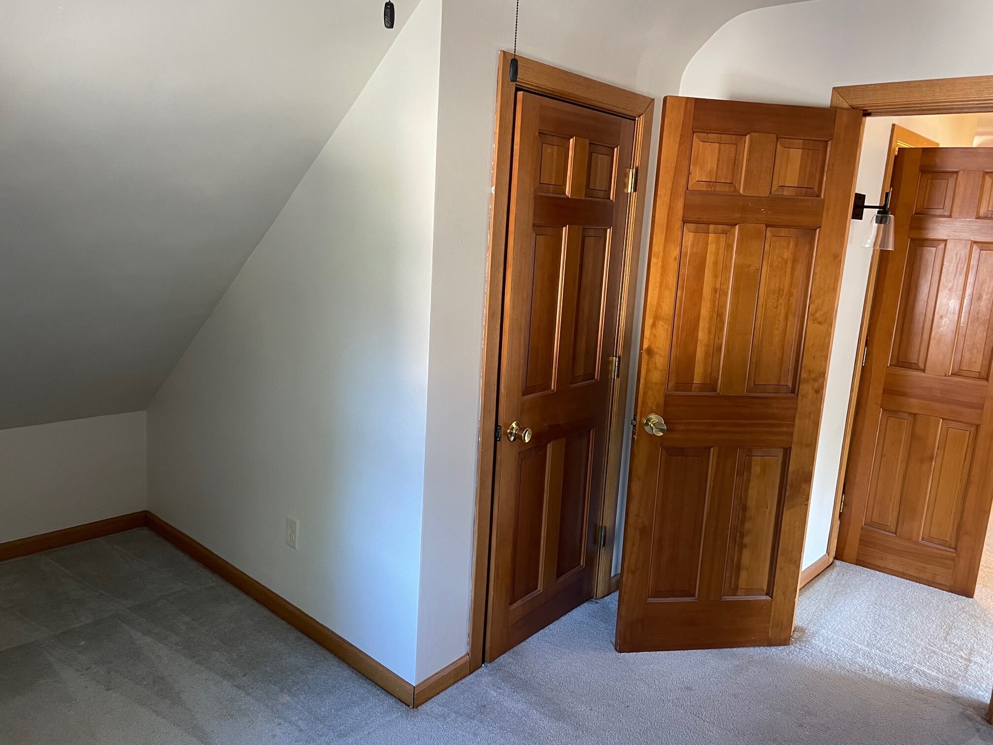 Building Photo - 1427 N Hawley Rd