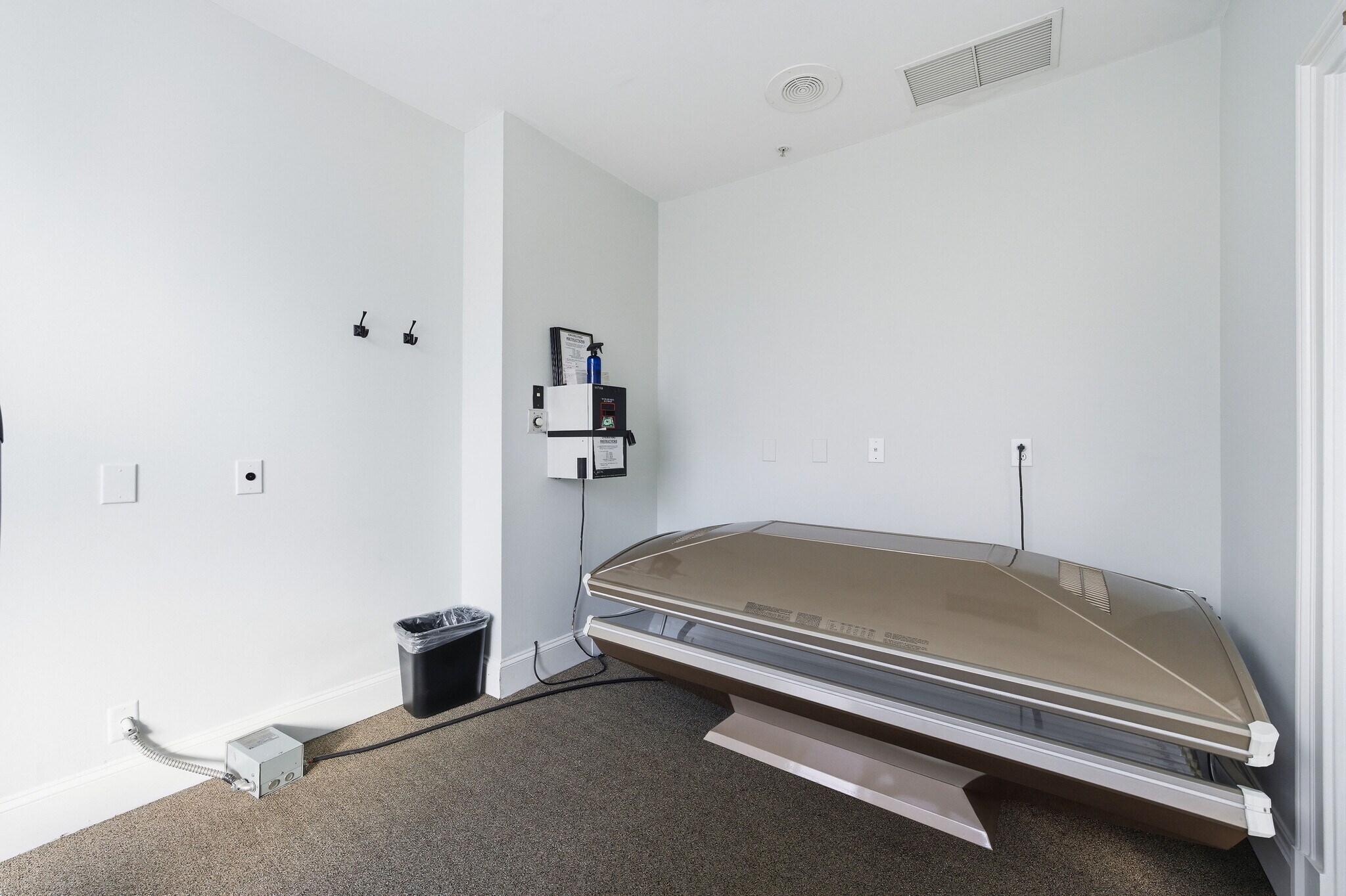 Building Photo - 955 Juniper St NE