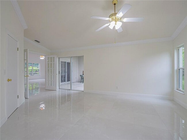Building Photo - 513 Benedictine Terrace