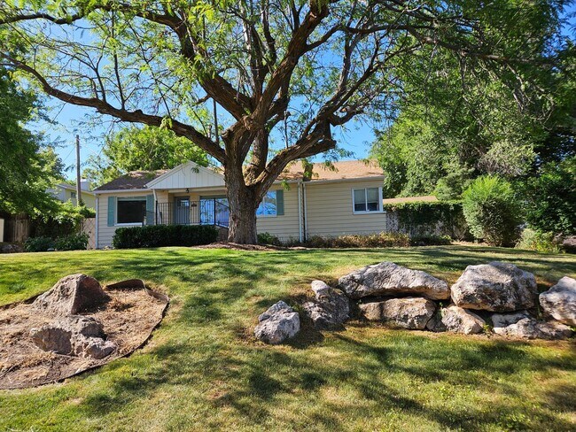 Building Photo - Beautiful 4 Bedroom/2 Bathroom in Bountiful