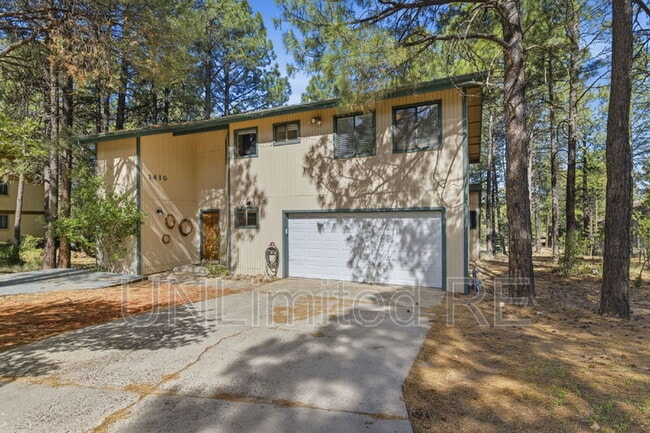 Building Photo - 1410 Inverrary Way