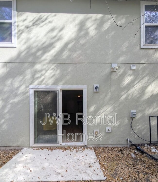 Building Photo - 7876 Playschool Ln