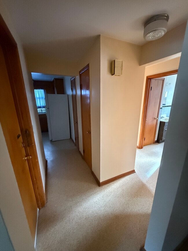 Building Photo - 1020 Beach Rd