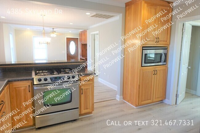 Building Photo - 4385 Skyland Dr