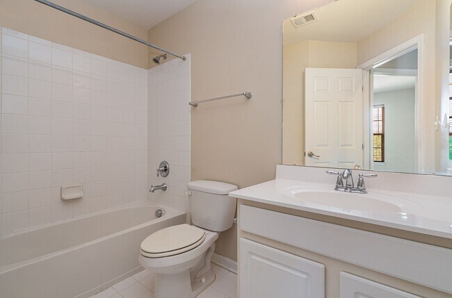 Building Photo - NORTH STAFFORD WELL MAINTAINED TOWNHOME FO...