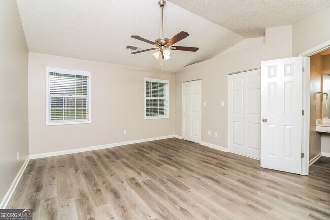 Building Photo - 3103 Waterford Ct