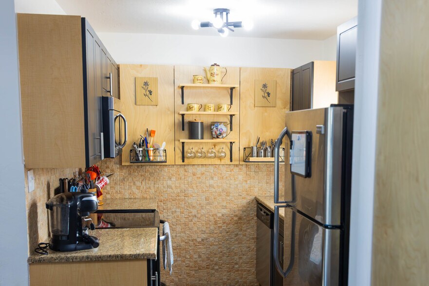 Building Photo - 2028 Bridgeman Dr