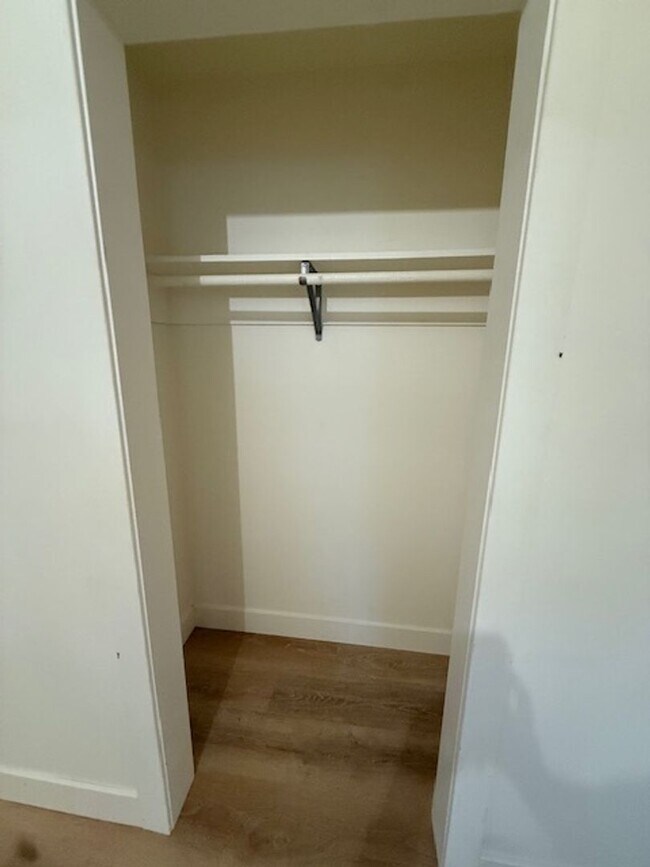 Building Photo - 0107-01