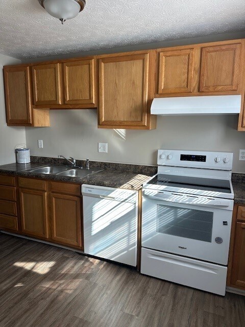 New appliances - 6665 Centennial Dr