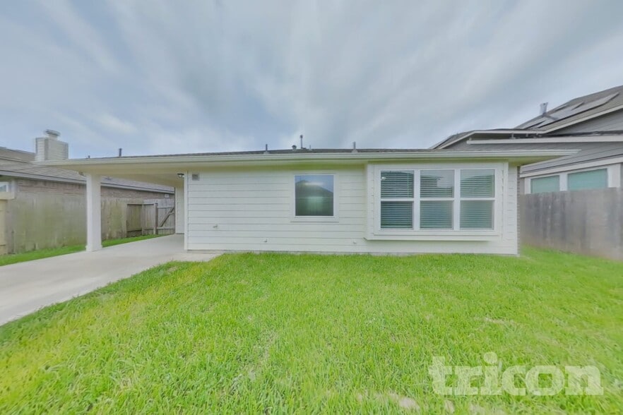 Building Photo - 13702 Sun Bear Ct