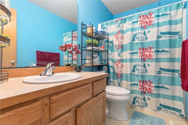 Building Photo - Beautiful Three Bedroom House in Lynden Fo...