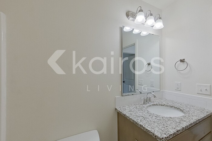 Building Photo - 109 Pin Oak St