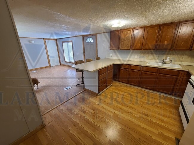 Building Photo - 3 Bedroom South of Laramie