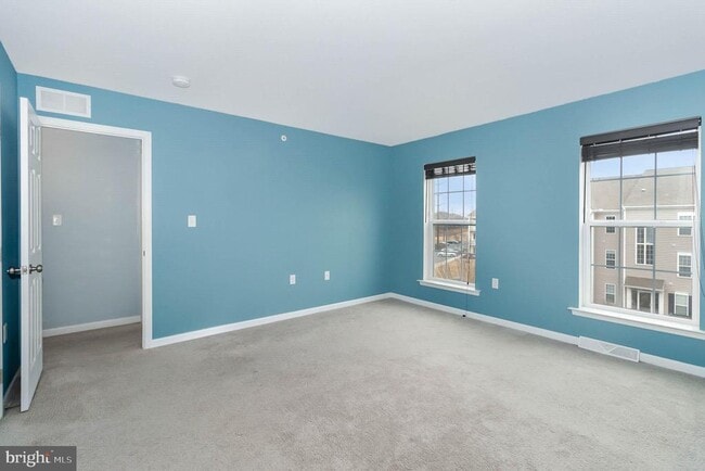 Building Photo - 3038 Meridian Cmns