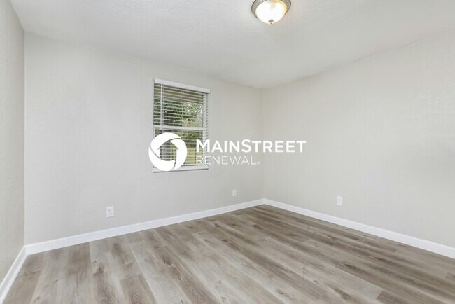 Building Photo - 3 Bedroom Pet-Friendly Home in SANFORD, FL with Main Street Renewal